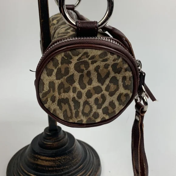 B Makowsky Leopard Print leather trim Fringe tassel Barrel bag Zip Crossbody - Picture 5 of 16